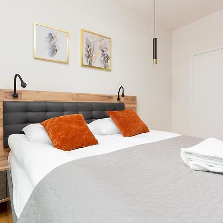 Park Arkadia Apartment With Parking Mokotow By Noclegi Renters Varšava Exteriér fotografie